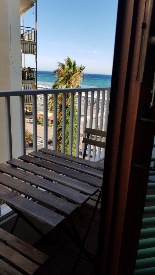 Apartamento Casalmare Sabina Ventimiglia Exterior foto